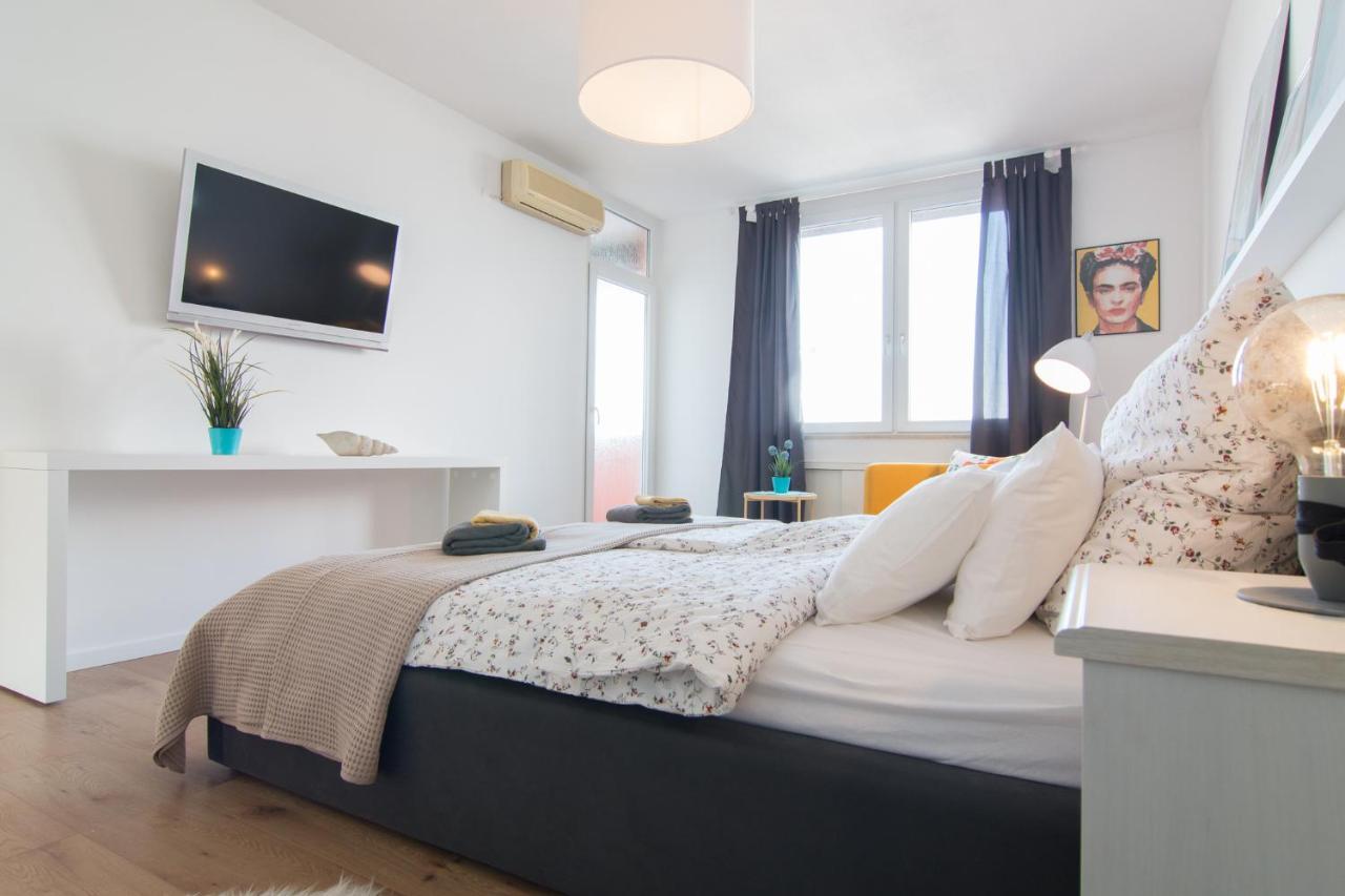 Harbour-Apartment With Sea View And Parking Spot Pula Luaran gambar