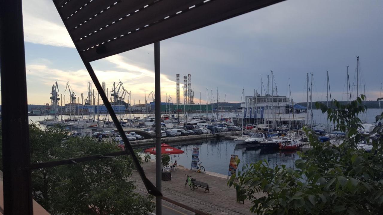 Harbour-Apartment With Sea View And Parking Spot Pula Luaran gambar