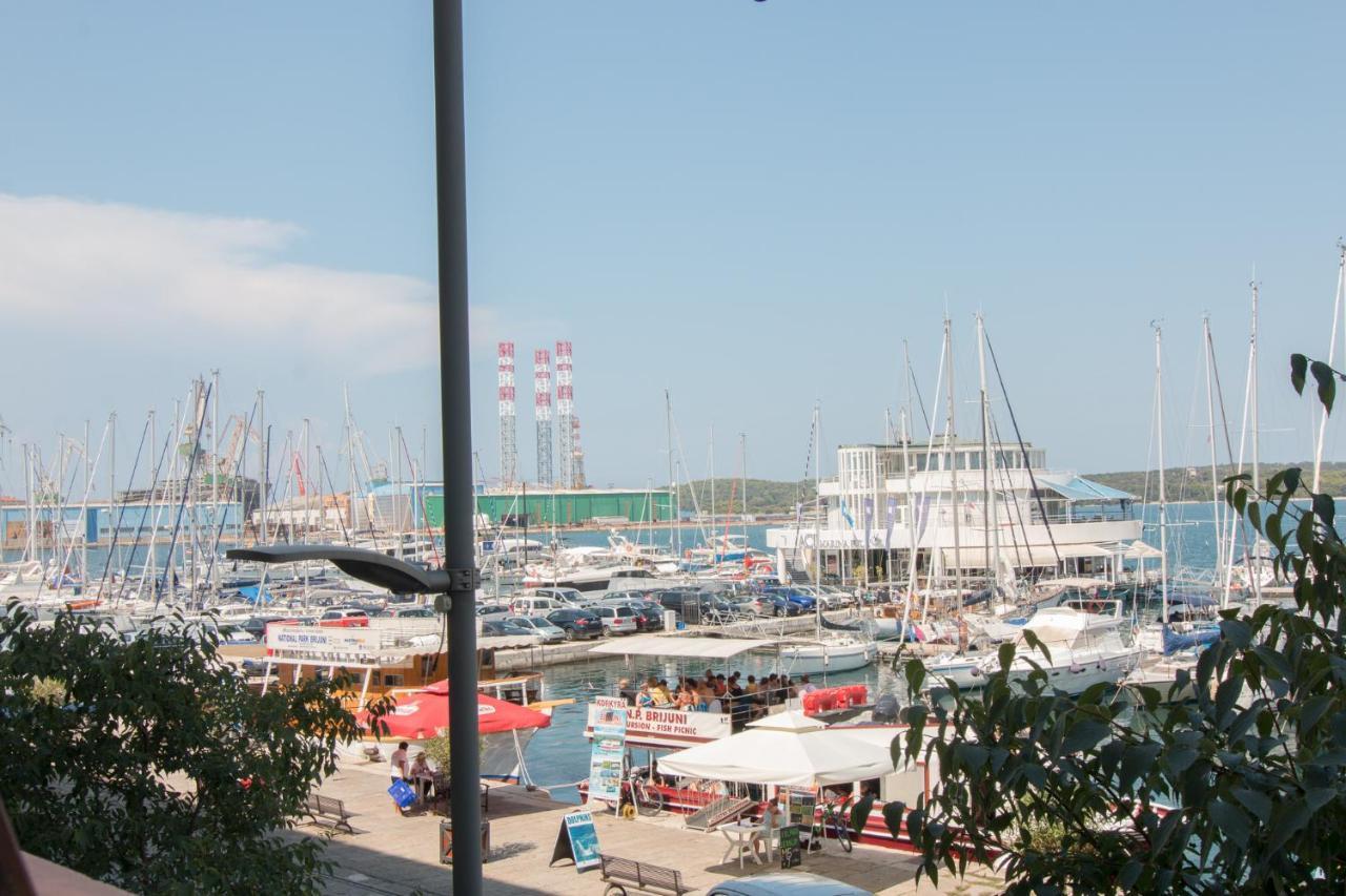 Harbour-Apartment With Sea View And Parking Spot Pula Luaran gambar