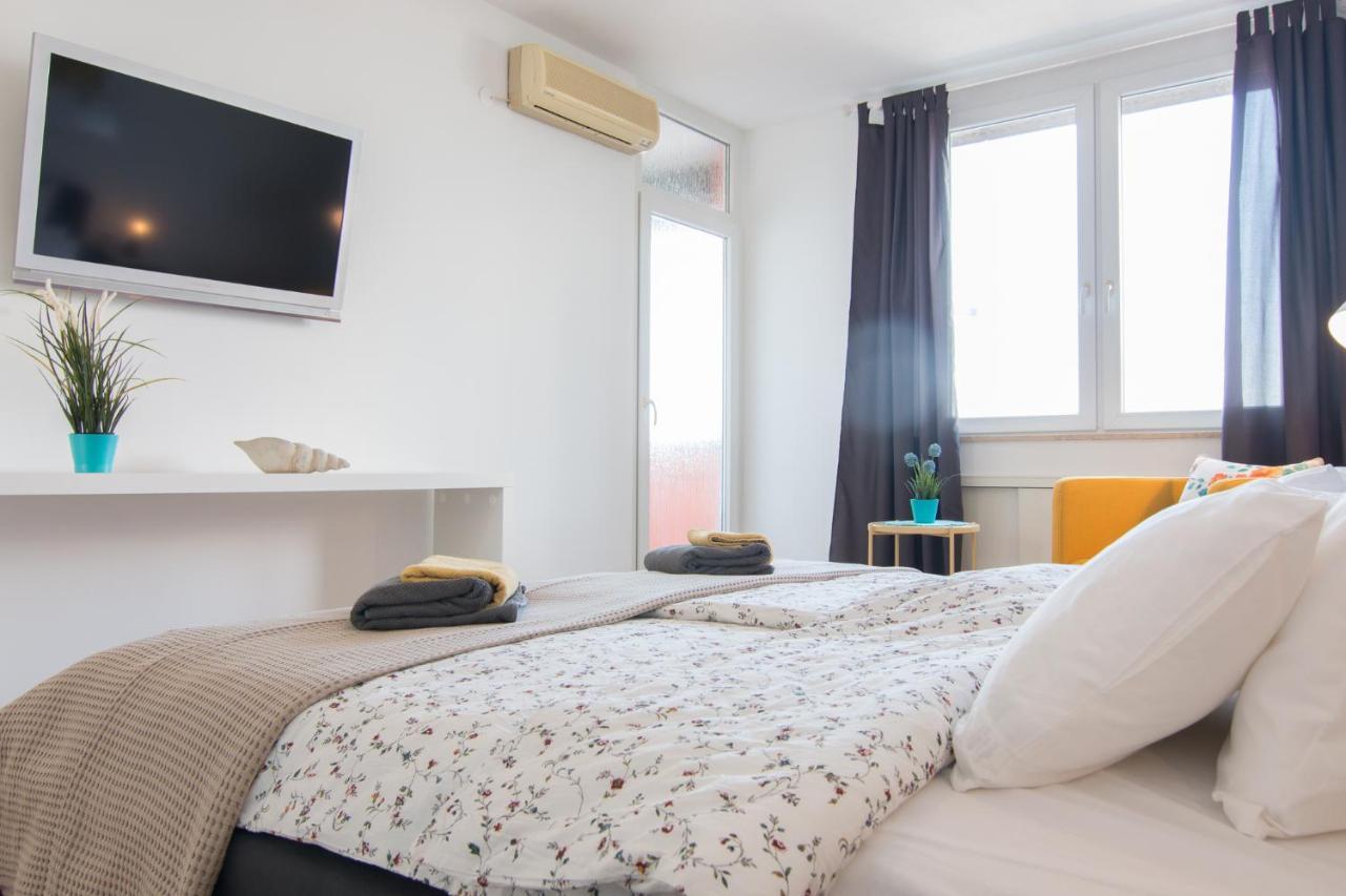 Harbour-Apartment With Sea View And Parking Spot Pula Luaran gambar
